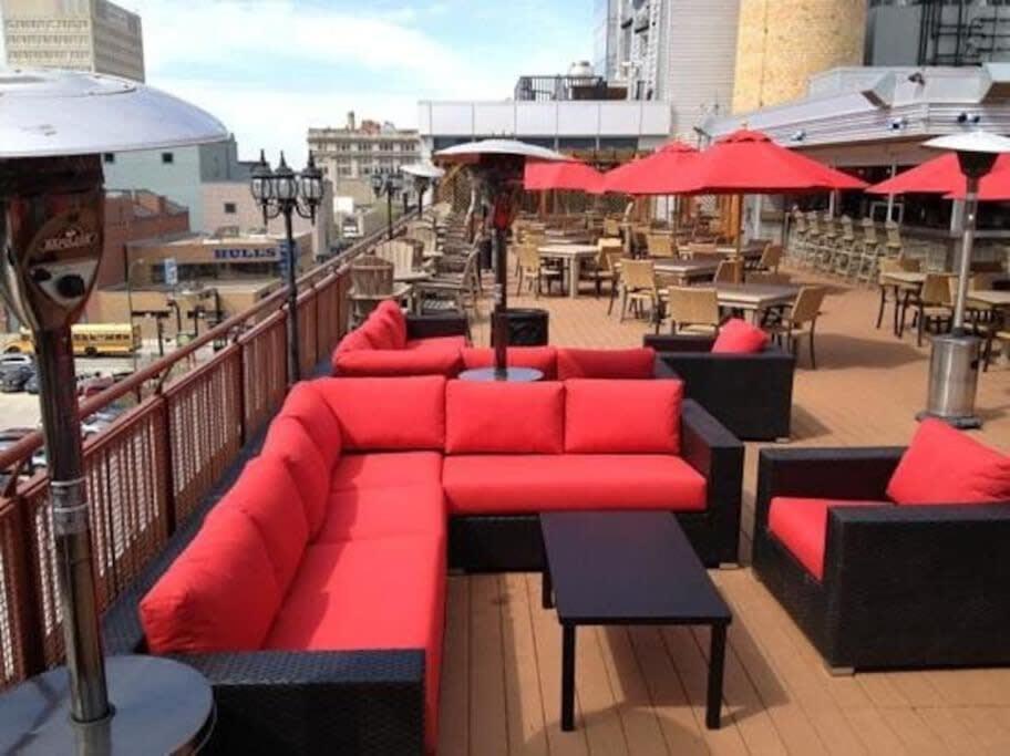 Premium 2bd Loft Dt Heated Parking Rooftop Patio Bbq Gym Coffee Winnipeg