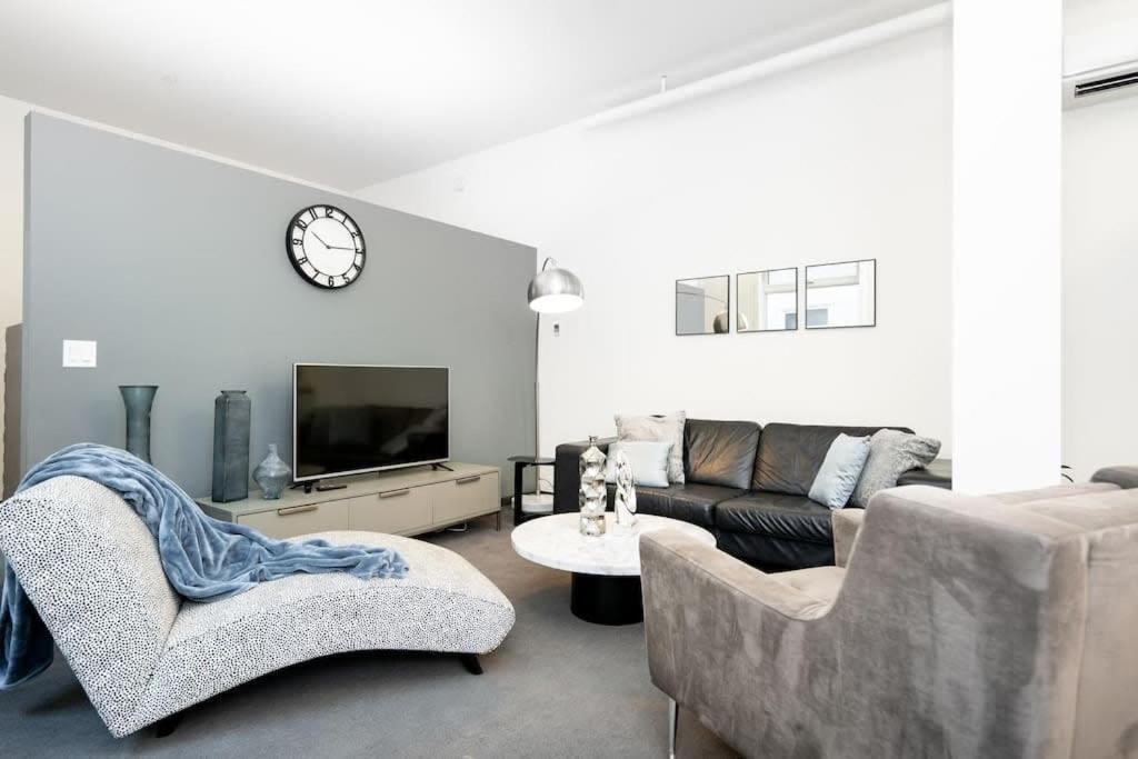 Premium 2bd Loft Dt Heated Parking Rooftop Patio Bbq Gym Coffee *
