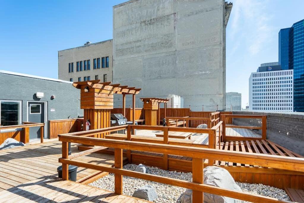 Premium 2bd Loft Dt Heated Parking Rooftop Patio Bbq Gym Coffee